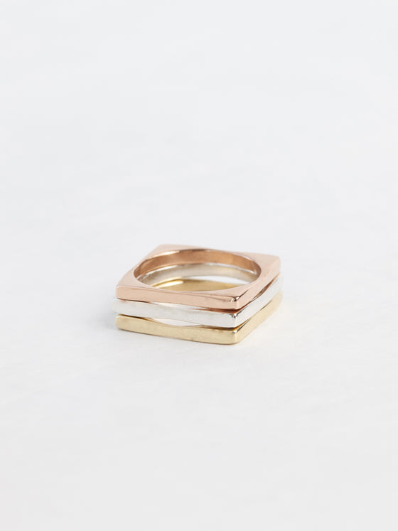 Tres Square Rings