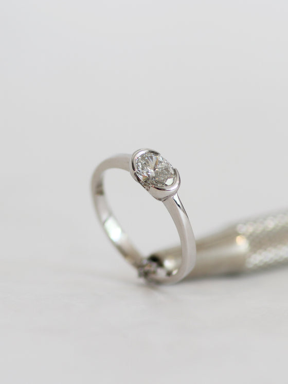 Oval Hug (Horizontal) Engagement Ring